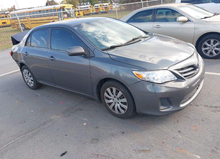 2013 Toyota Corolla LE (VIN 2T1BU4EE6DC114749) main photo