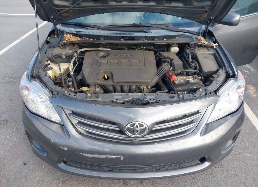 Photo 10 of 2013 Toyota Corolla LE (VIN 2T1BU4EE6DC114749)