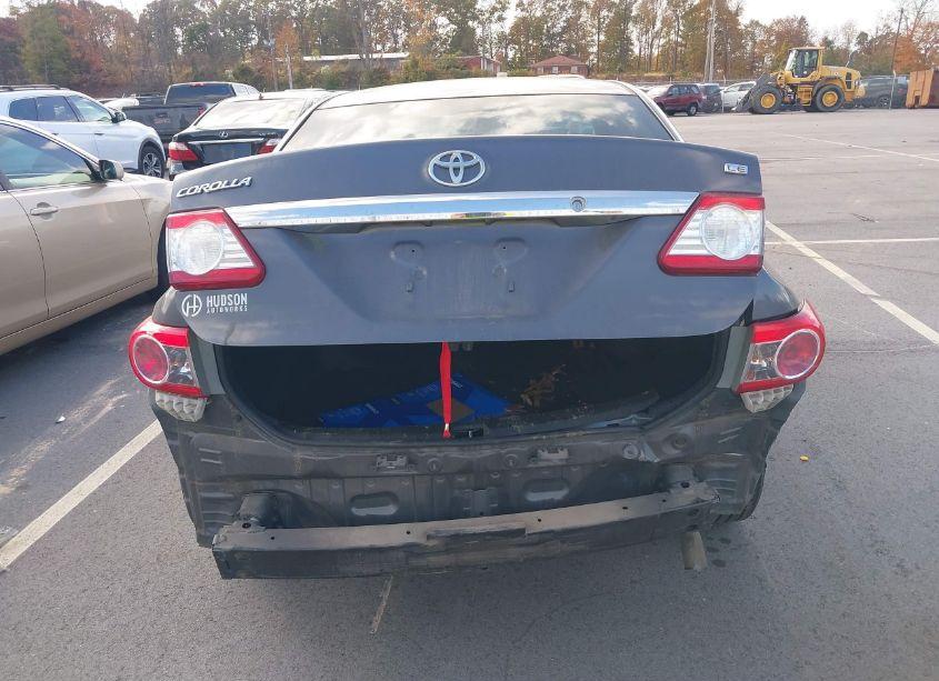 Photo 16 of 2013 Toyota Corolla LE (VIN 2T1BU4EE6DC114749)