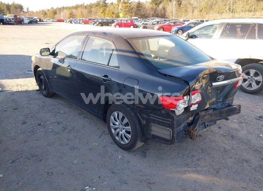 Photo 3 of 2013 Toyota Corolla LE (VIN 2T1BU4EE6DC118381)