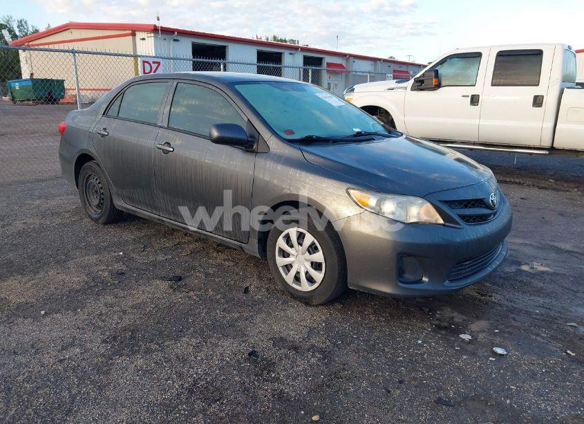 2013 Toyota Corolla L (VIN 2T1BU4EE6DC119241) main photo