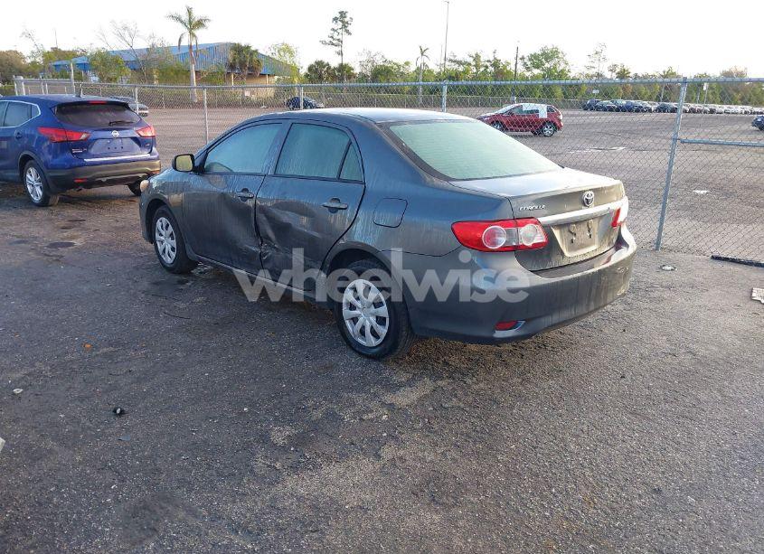 Photo 3 of 2013 Toyota Corolla L (VIN 2T1BU4EE6DC119241)