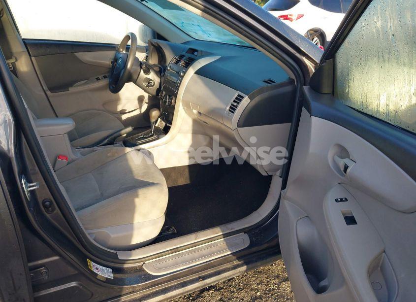 Photo 5 of 2013 Toyota Corolla L (VIN 2T1BU4EE6DC119241)