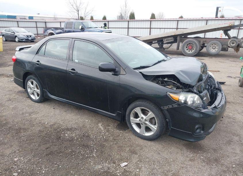 2013 Toyota Corolla S (VIN 2T1BU4EE6DC120728) main photo
