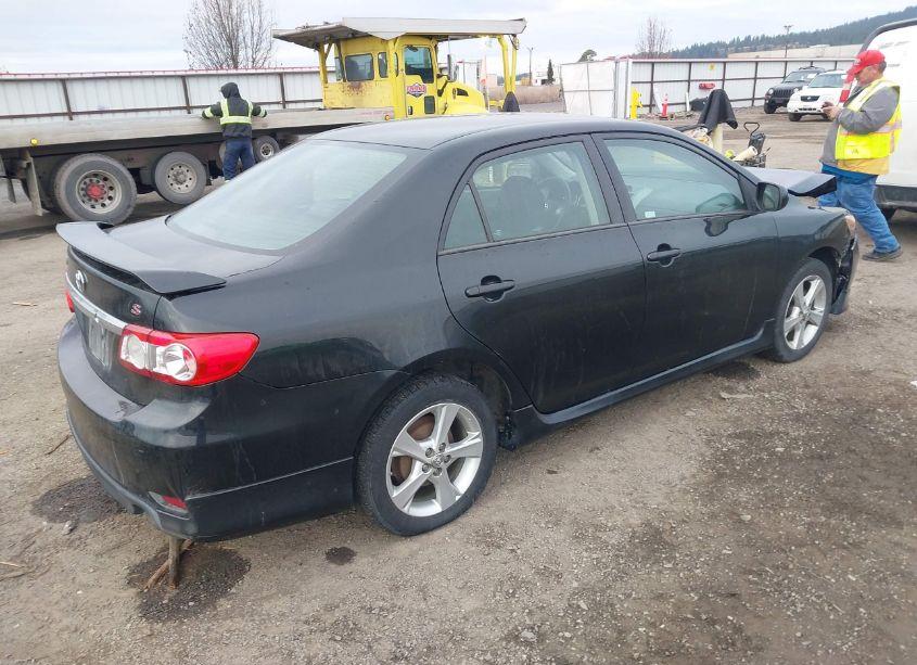 Photo 4 of 2013 Toyota Corolla S (VIN 2T1BU4EE6DC120728)