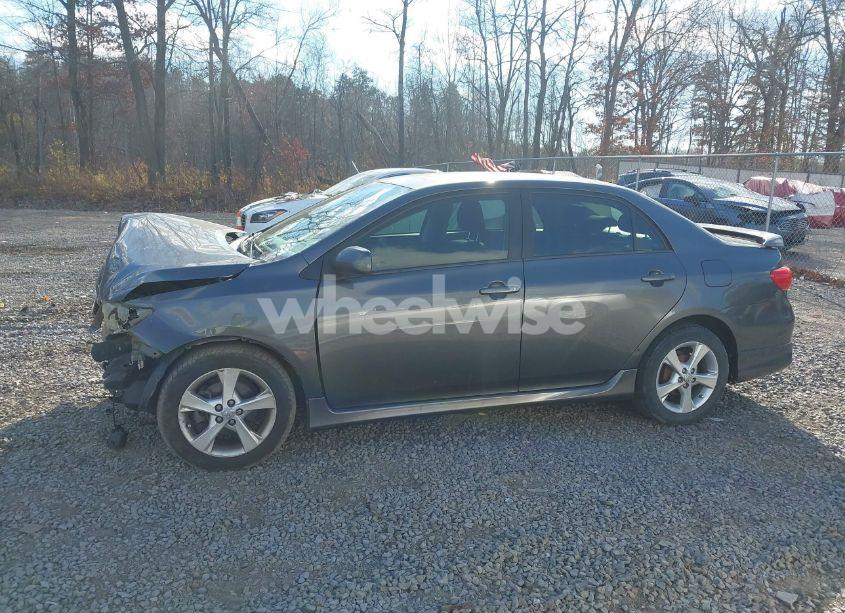 Photo 15 of 2013 Toyota Corolla S (VIN 2T1BU4EE6DC947399)