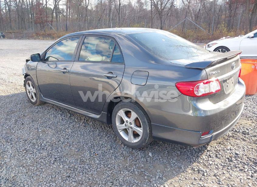 Photo 3 of 2013 Toyota Corolla S (VIN 2T1BU4EE6DC947399)
