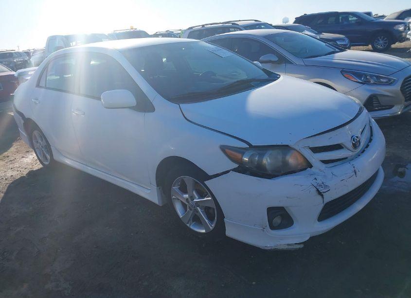 2013 Toyota Corolla S (VIN 2T1BU4EE6DC950836) main photo