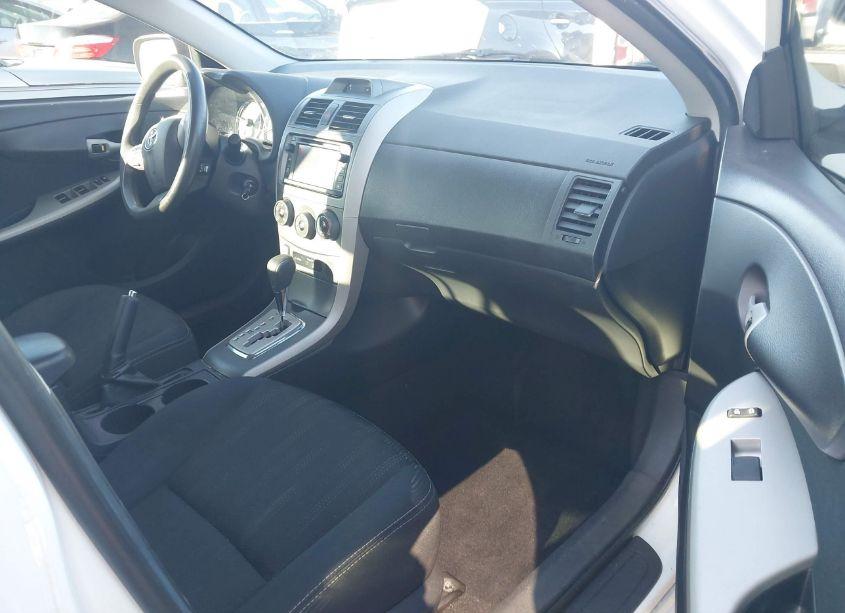 Photo 5 of 2013 Toyota Corolla S (VIN 2T1BU4EE6DC950836)