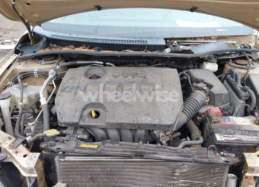 Photo 10 of 2013 Toyota Corolla LE (VIN 2T1BU4EE6DC950884)