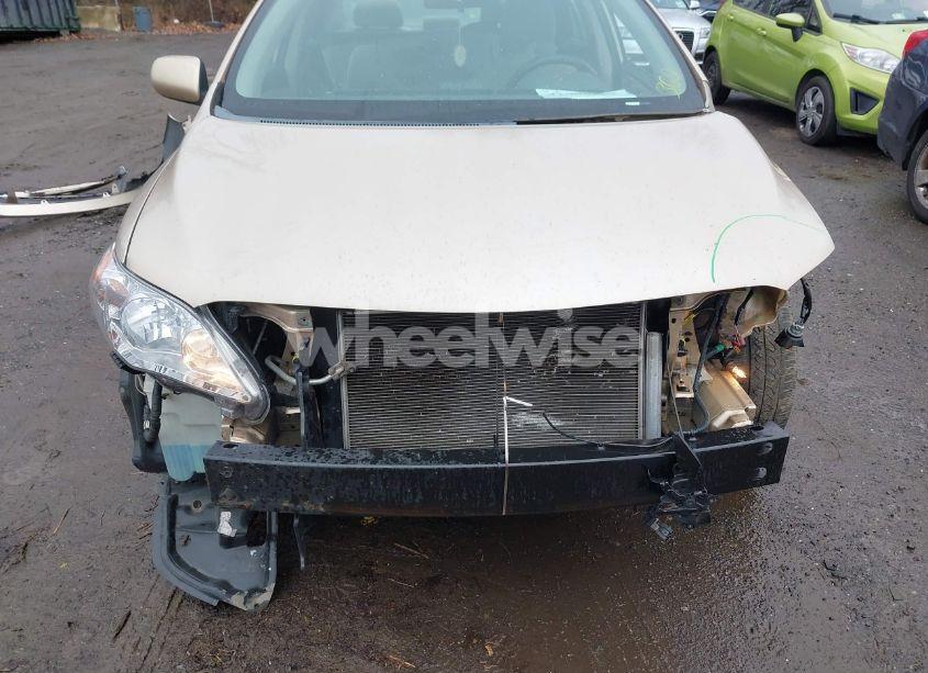 Photo 12 of 2013 Toyota Corolla LE (VIN 2T1BU4EE6DC950884)