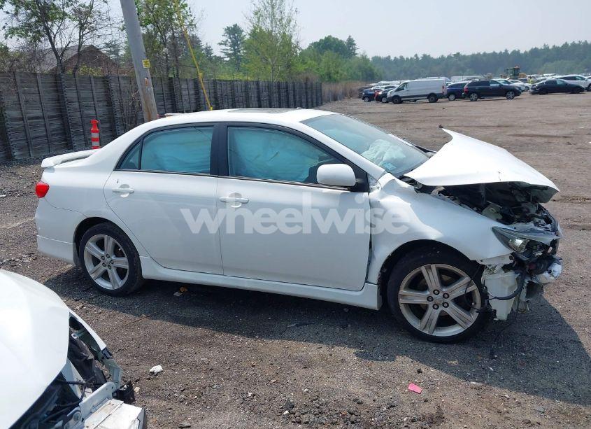 Photo 14 of 2013 Toyota Corolla S (VIN 2T1BU4EE6DC961996)