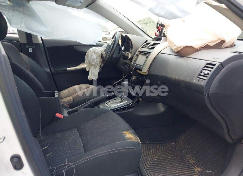 Photo 5 of 2013 Toyota Corolla S (VIN 2T1BU4EE6DC961996)