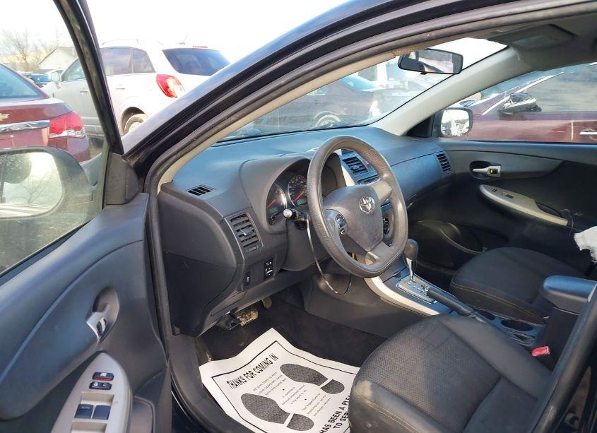 Photo 5 of 2013 Toyota Corolla S (VIN 2T1BU4EE6DC967250)