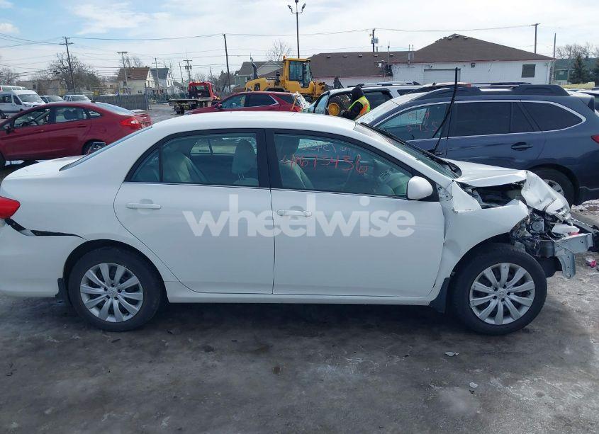 Photo 13 of 2013 Toyota Corolla LE (VIN 2T1BU4EE6DC971136)