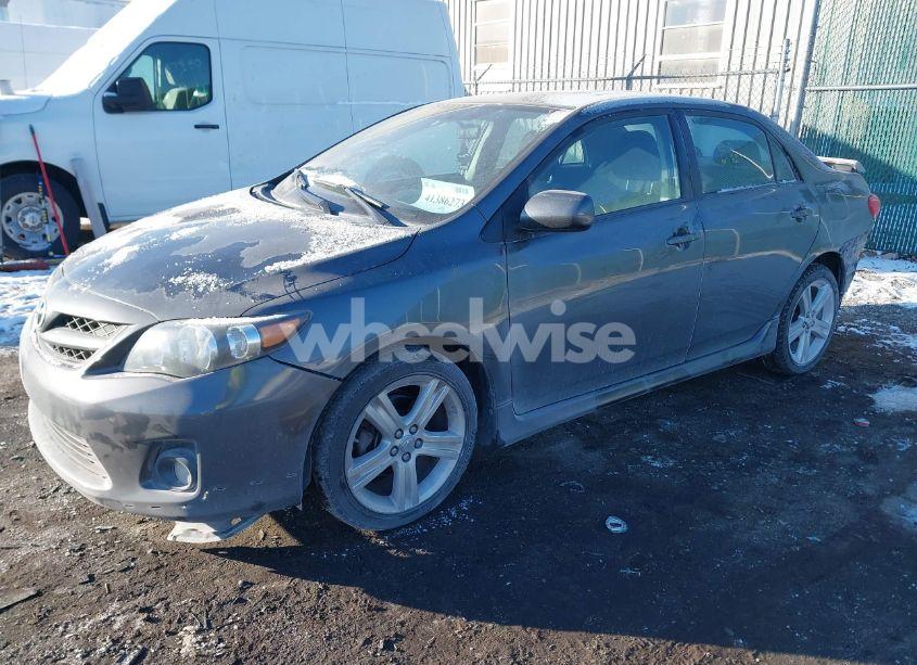 Photo 2 of 2013 Toyota Corolla S/LE (VIN 2T1BU4EE6DC973839)