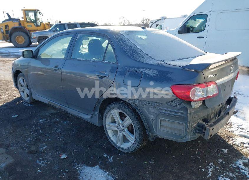 Photo 3 of 2013 Toyota Corolla S/LE (VIN 2T1BU4EE6DC973839)