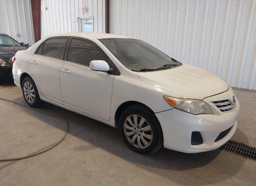 2013 Toyota Corolla LE (VIN 2T1BU4EE6DC974263) main photo
