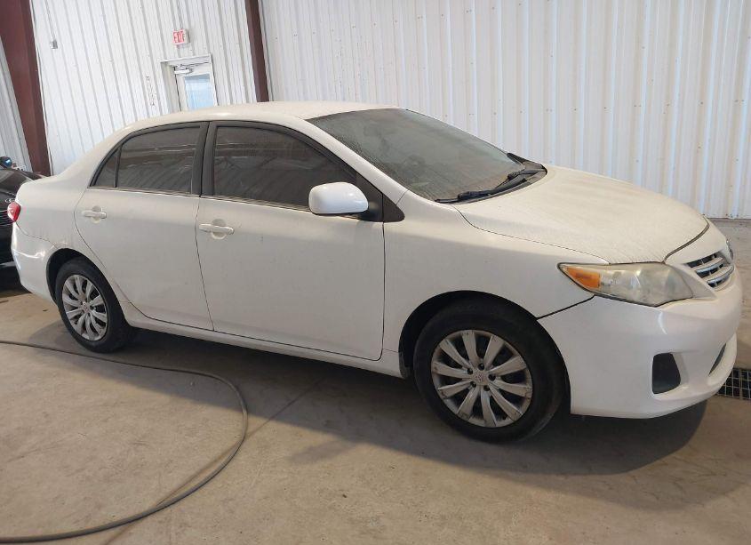 Photo 13 of 2013 Toyota Corolla LE (VIN 2T1BU4EE6DC974263)