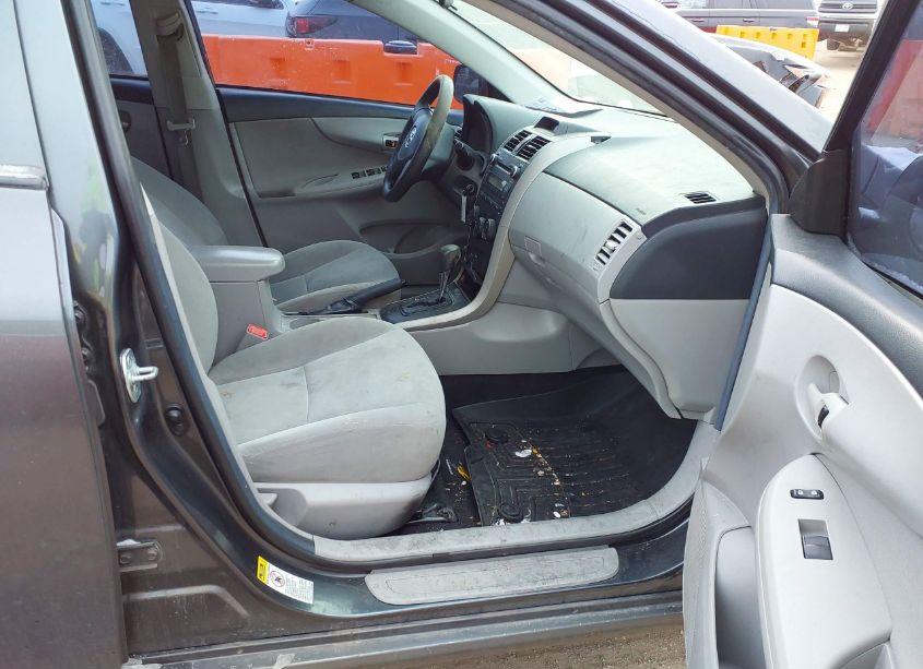 Photo 5 of 2013 Toyota Corolla L (VIN 2T1BU4EE6DC983920)