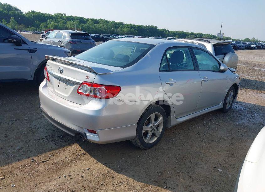 Photo 4 of 2013 Toyota Corolla S (VIN 2T1BU4EE6DC992455)