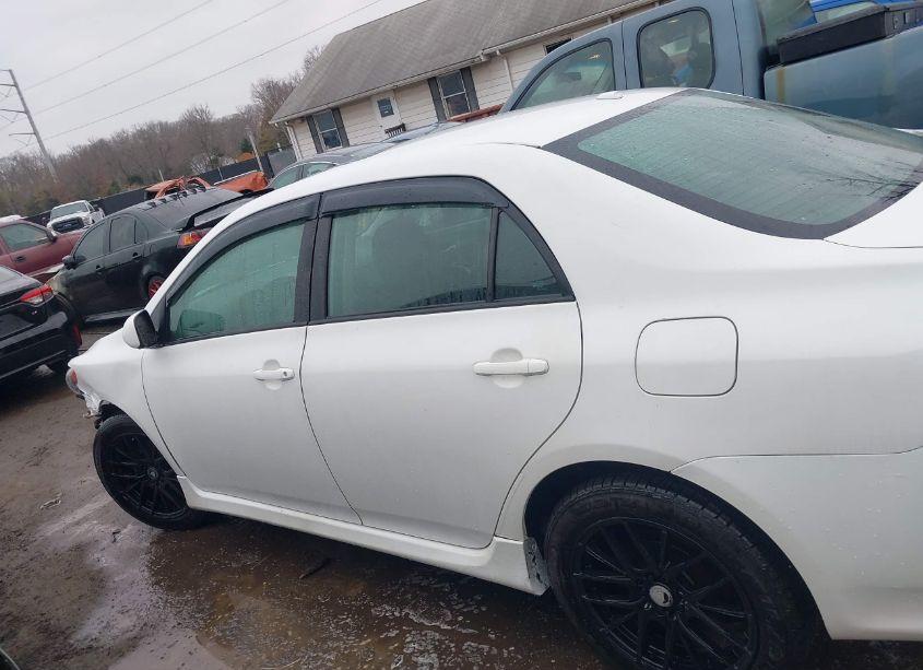 Photo 14 of 2010 Toyota Corolla S (VIN 2T1BU4EE7AC244213)