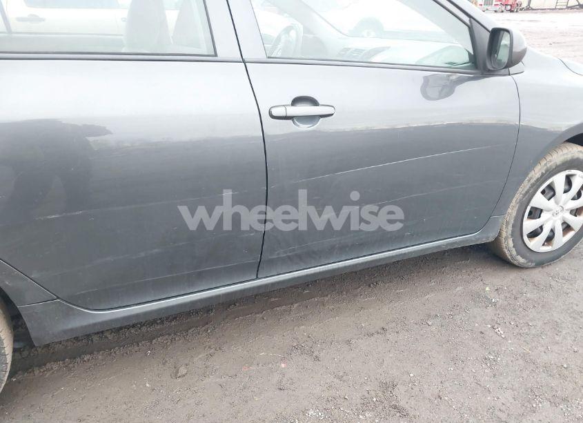 Photo 15 of 2010 Toyota Corolla LE (VIN 2T1BU4EE7AC280936)