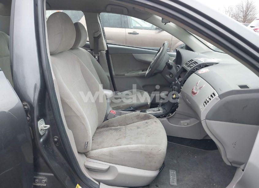 Photo 5 of 2010 Toyota Corolla LE (VIN 2T1BU4EE7AC280936)