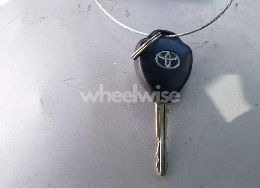 Photo 11 of 2010 Toyota Corolla S (VIN 2T1BU4EE7AC331531)