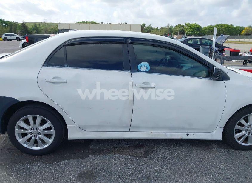 Photo 13 of 2010 Toyota Corolla S (VIN 2T1BU4EE7AC331531)