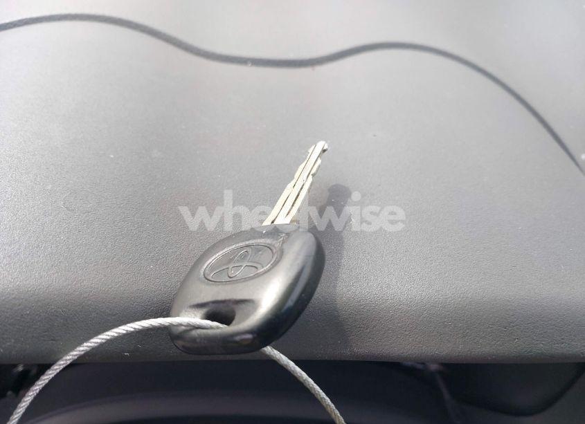 Photo 11 of 2010 Toyota Corolla LE (VIN 2T1BU4EE7AC340729)