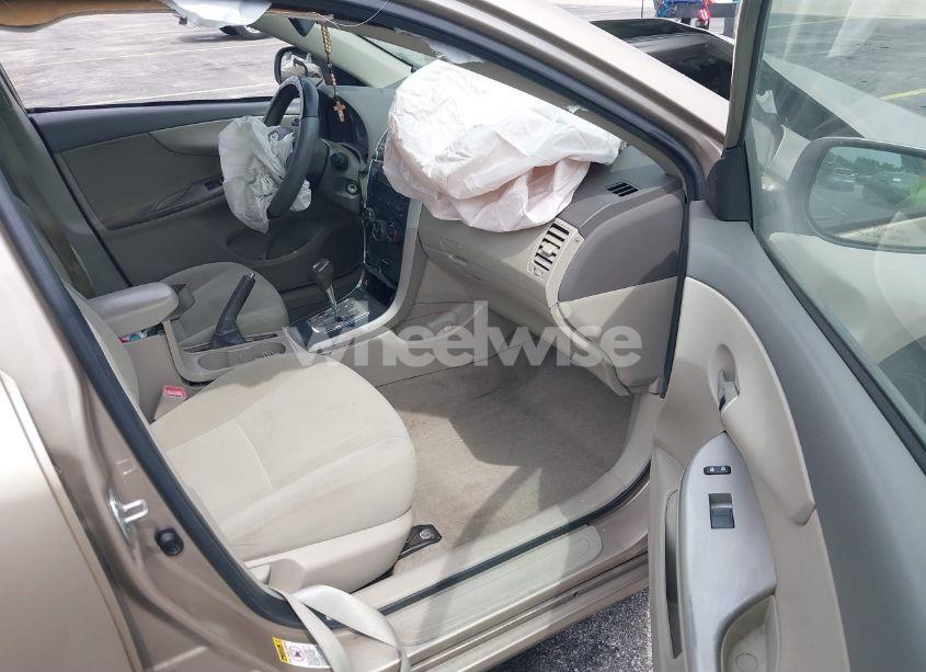 Photo 5 of 2010 Toyota Corolla LE (VIN 2T1BU4EE7AC422945)