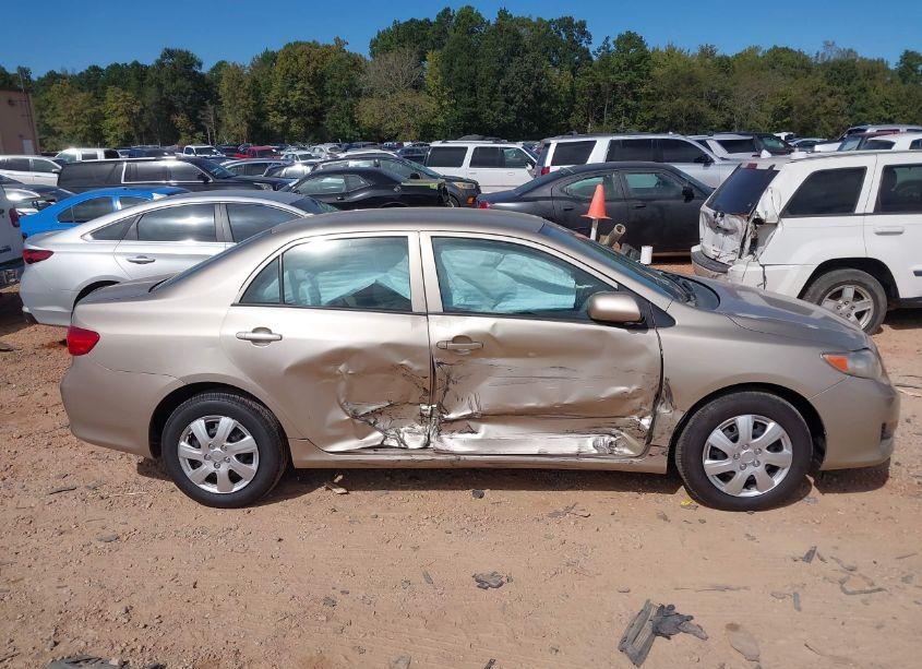 Photo 13 of 2010 Toyota Corolla LE (VIN 2T1BU4EE7AC490758)