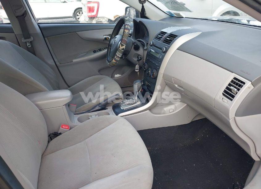 Photo 5 of 2010 Toyota Corolla LE (VIN 2T1BU4EE7AC501113)