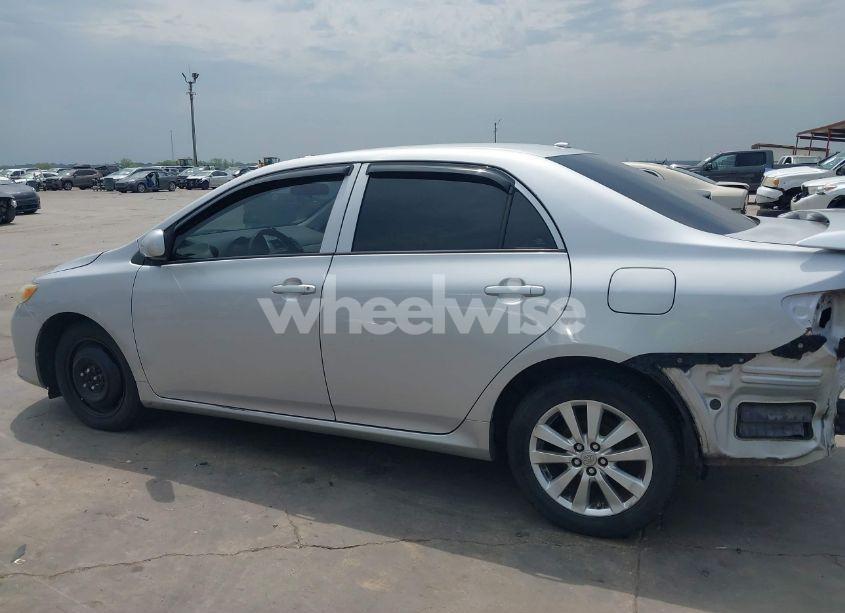 Photo 15 of 2010 Toyota Corolla LE (VIN 2T1BU4EE7AC522723)