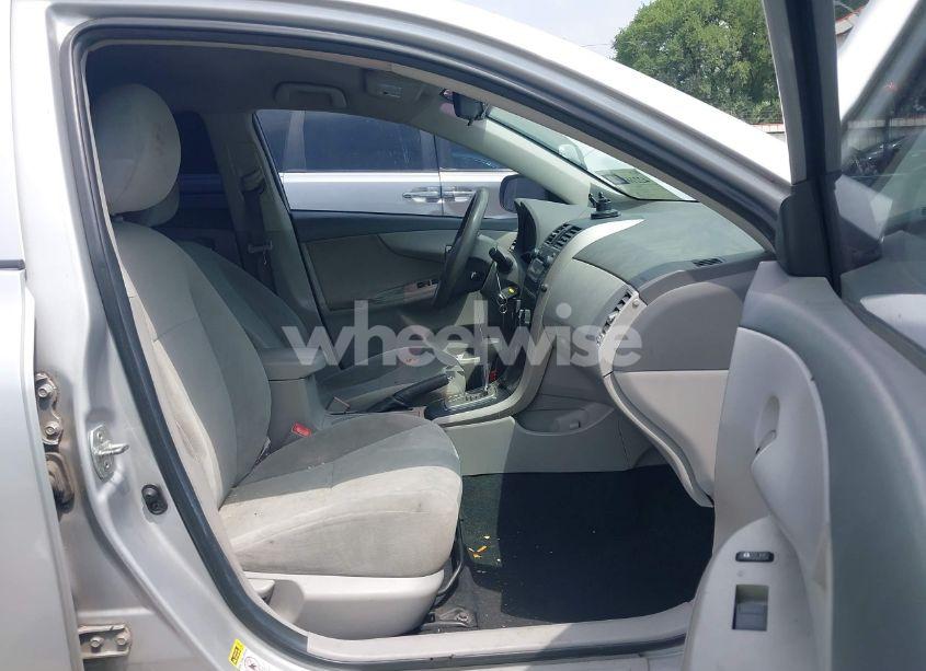 Photo 5 of 2010 Toyota Corolla LE (VIN 2T1BU4EE7AC522723)