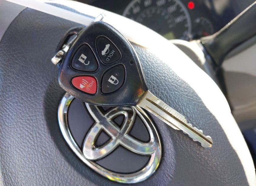 Photo 11 of 2010 Toyota Corolla LE (VIN 2T1BU4EE7AC523063)