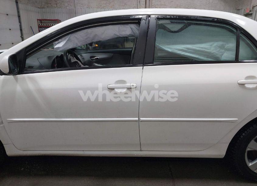 Photo 15 of 2011 Toyota Corolla LE (VIN 2T1BU4EE7BC559398)