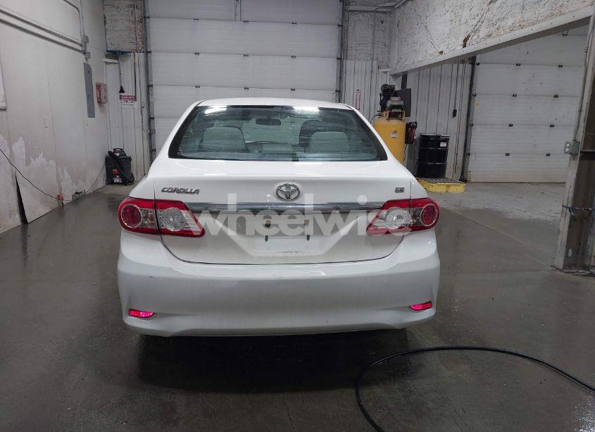 Photo 17 of 2011 Toyota Corolla LE (VIN 2T1BU4EE7BC559398)