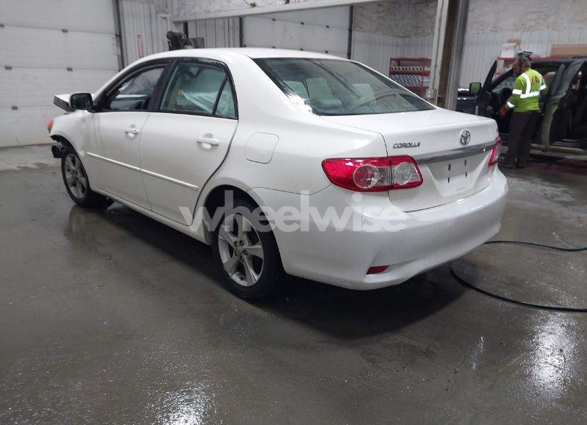 Photo 3 of 2011 Toyota Corolla LE (VIN 2T1BU4EE7BC559398)