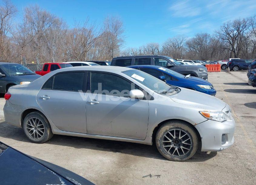 Photo 13 of 2011 Toyota Corolla LE (VIN 2T1BU4EE7BC560261)