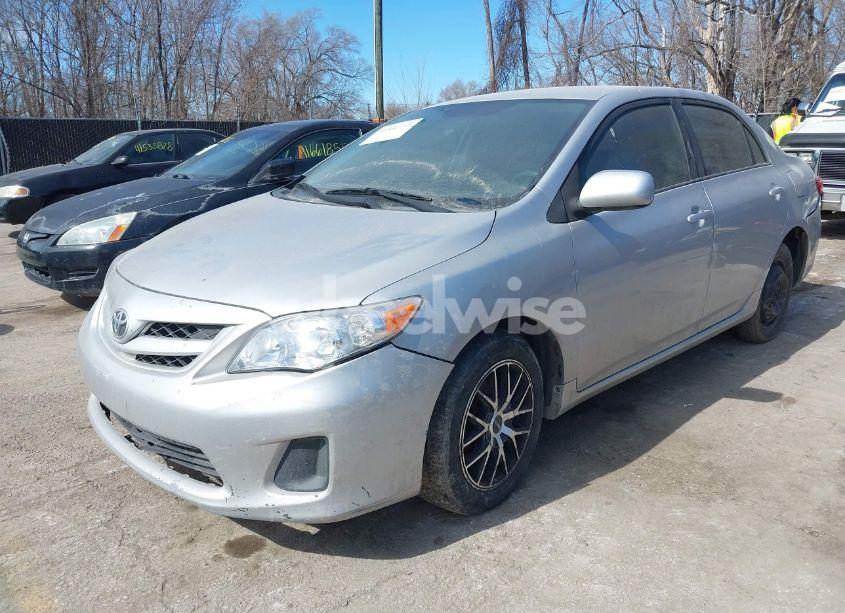 Photo 2 of 2011 Toyota Corolla LE (VIN 2T1BU4EE7BC560261)
