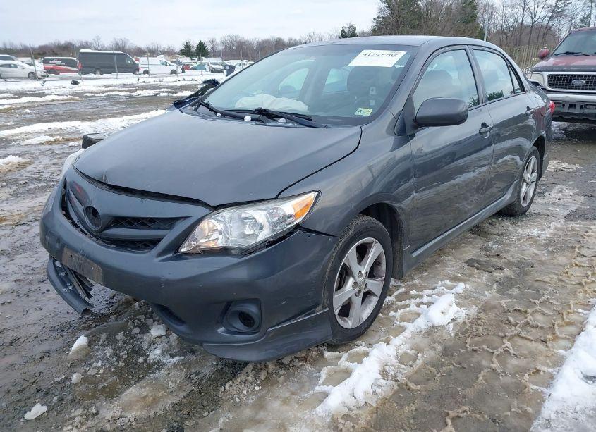 Photo 2 of 2011 Toyota Corolla S (VIN 2T1BU4EE7BC590652)