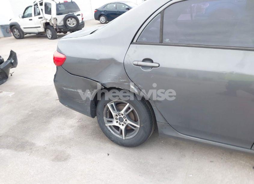 Photo 6 of 2011 Toyota Corolla S/LE (VIN 2T1BU4EE7BC602038)