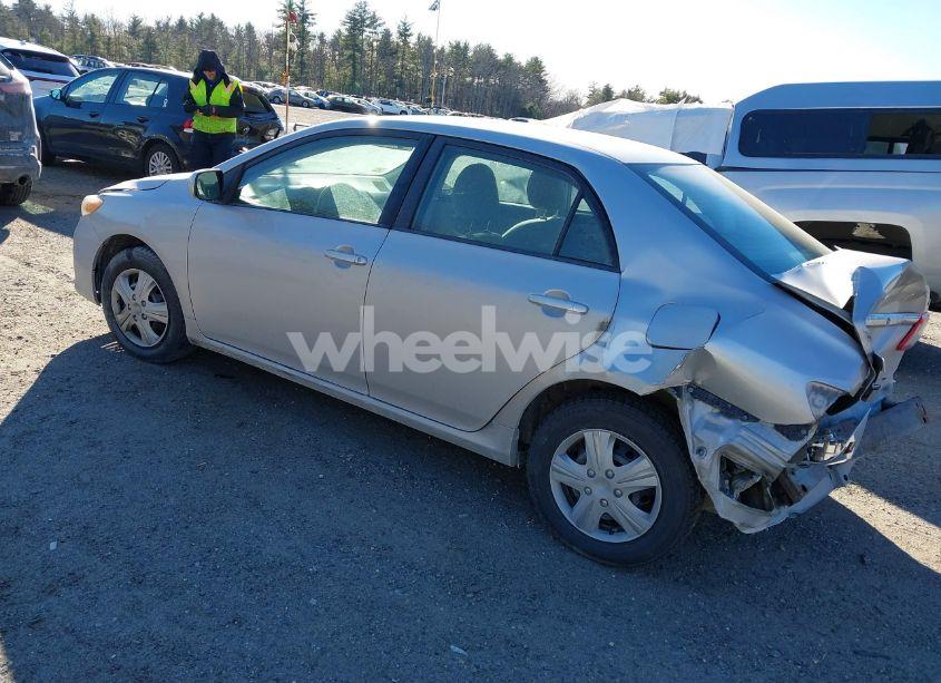 Photo 3 of 2011 Toyota Corolla LE (VIN 2T1BU4EE7BC605196)