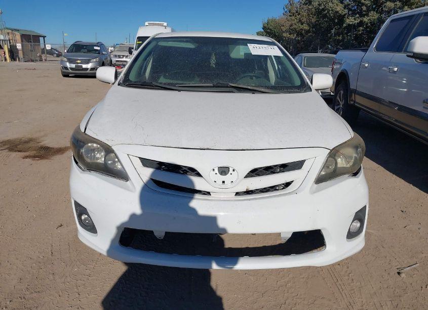Photo 11 of 2011 Toyota Corolla LE (VIN 2T1BU4EE7BC607370)