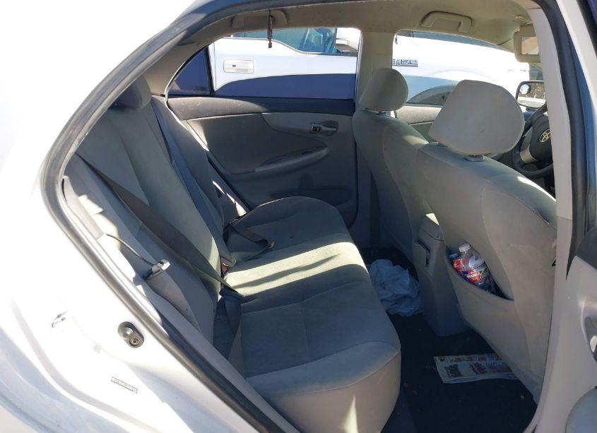 Photo 8 of 2011 Toyota Corolla LE (VIN 2T1BU4EE7BC607370)