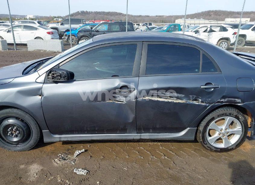 Photo 15 of 2011 Toyota Corolla S (VIN 2T1BU4EE7BC615937)