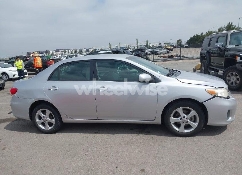 Photo 13 of 2011 Toyota Corolla LE (VIN 2T1BU4EE7BC638876)