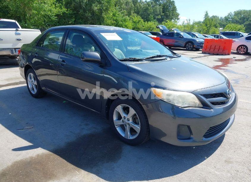 2011 Toyota Corolla LE (VIN 2T1BU4EE7BC639073) main photo